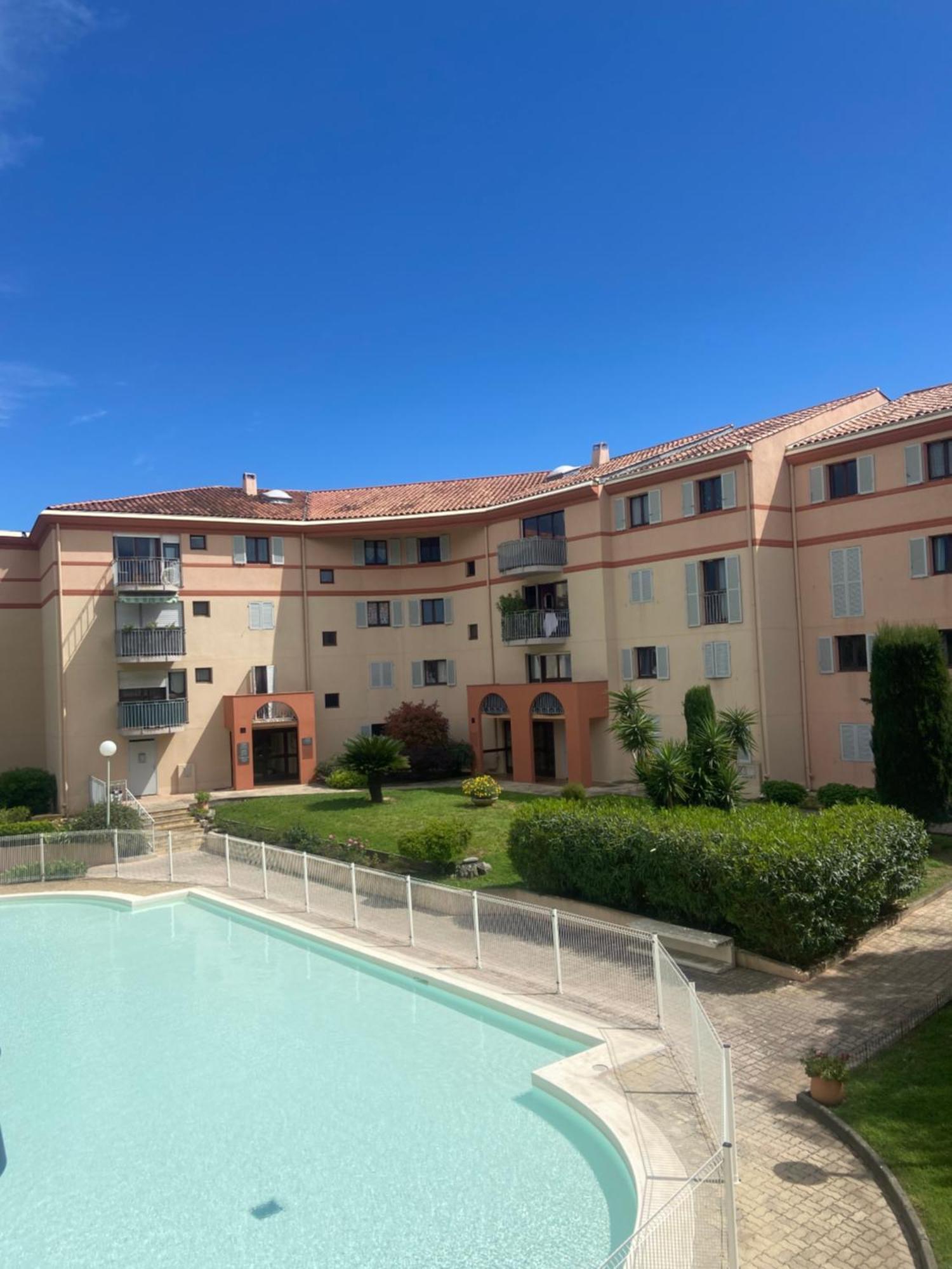 Residence Ste Croix Fréjus Extérieur photo